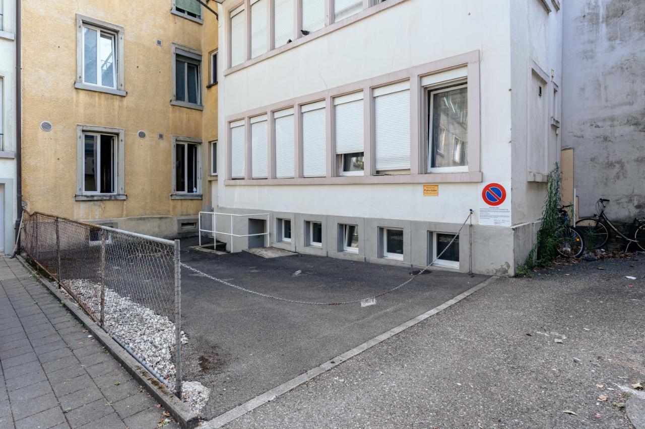 Apartment In The City Center With Free Parking Бил Екстериор снимка