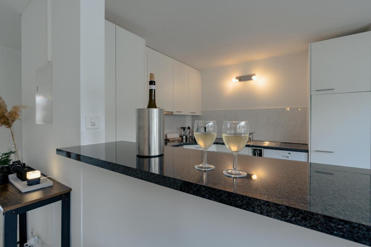 Apartment In The City Center With Free Parking Бил Екстериор снимка