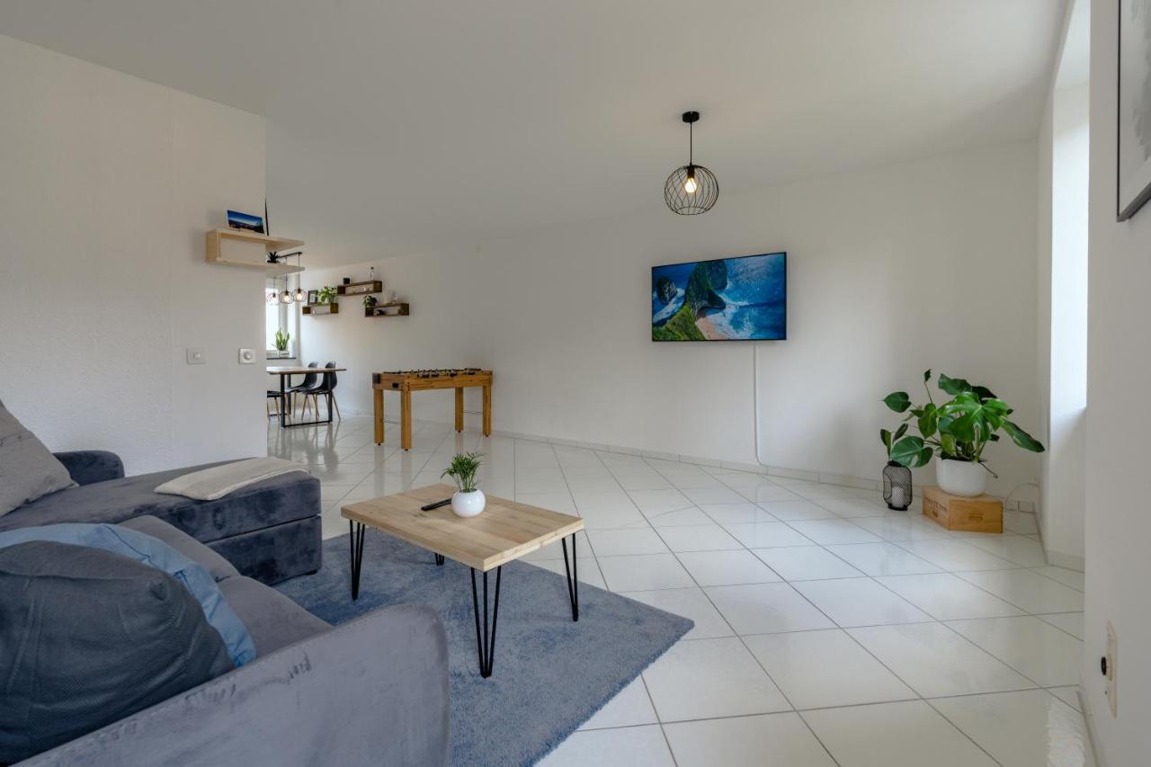 Apartment In The City Center With Free Parking Бил Екстериор снимка